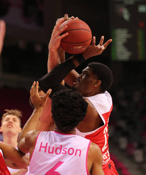 他详细描述 他详细描述