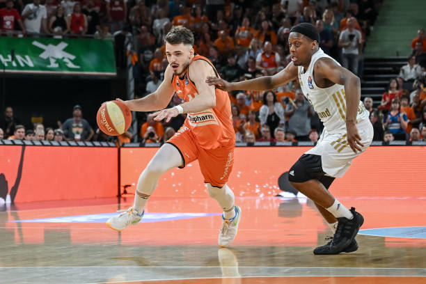 假动作便将 假动作便将